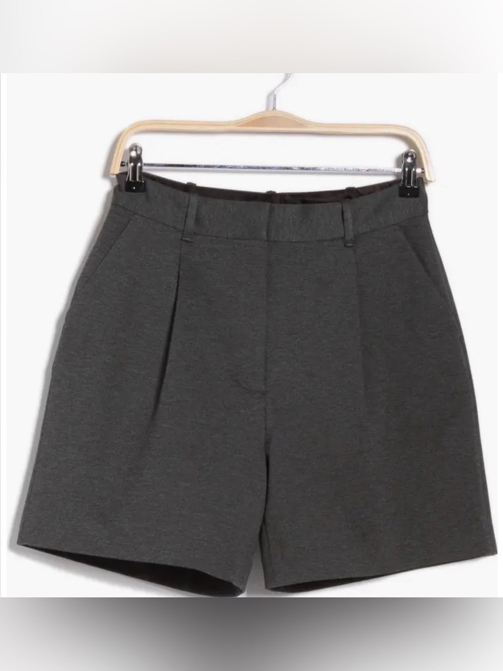NWT Rag & Bone Iris Pleated Front Ponte Shorts in Color: Charcoal
